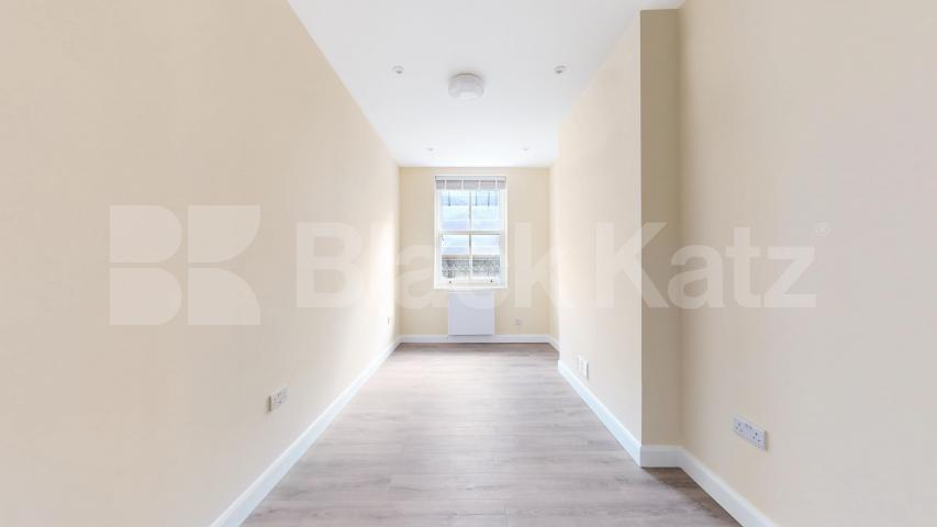 Spacious Newly Refurbished 2 Bedroom Luxury Apartment  Tottenham Court Road, Euston
