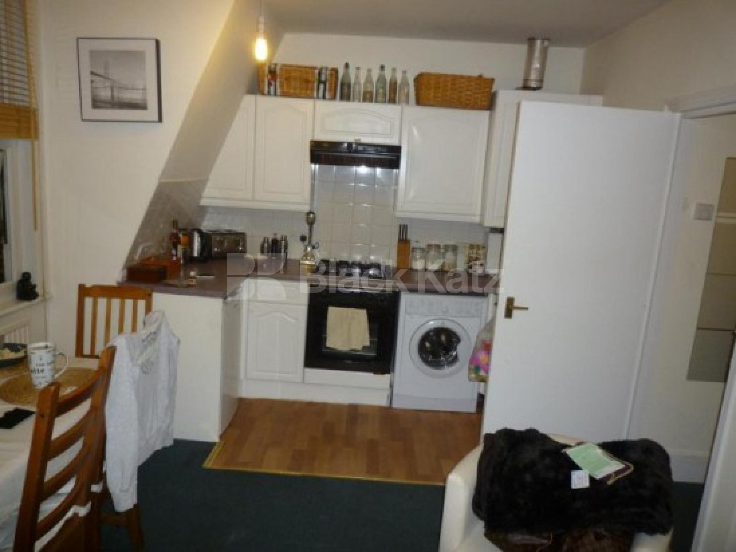 			1 Bedroom, 1 bath, 1 reception Flat			 Tottenham Lane, CROUCH END N8