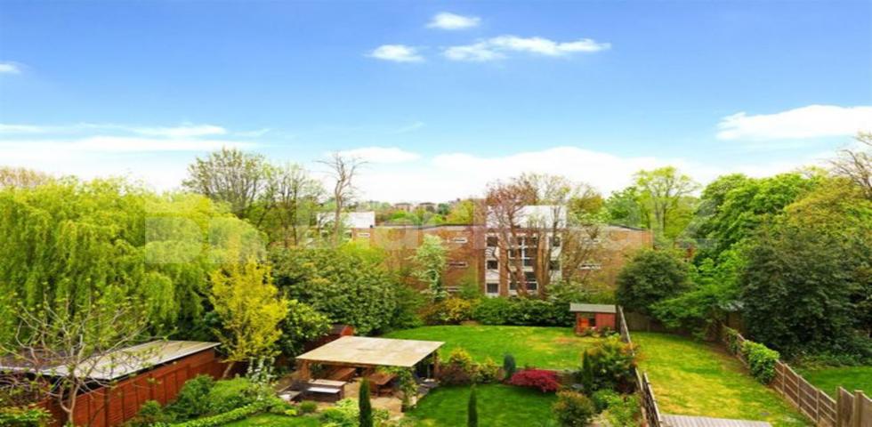 			MINUTES TO HIGH GATE TUBE , 2 Bedroom, 1 bath, 1 reception Flat			 Shepherds Hill, HIGHGATE