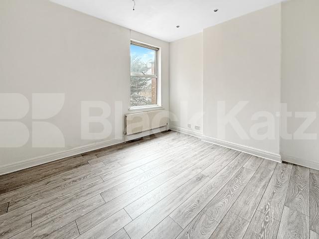 A well-presented self-contained studio apartment available to rent in the sought-after area of Harlesden Gardens, NW10.This bright and spacious studio offers comfortable open-plan living, featuring a modern fitted kitchen and a private bathroom, maki Harlesden Gardens, London, NW10,  London