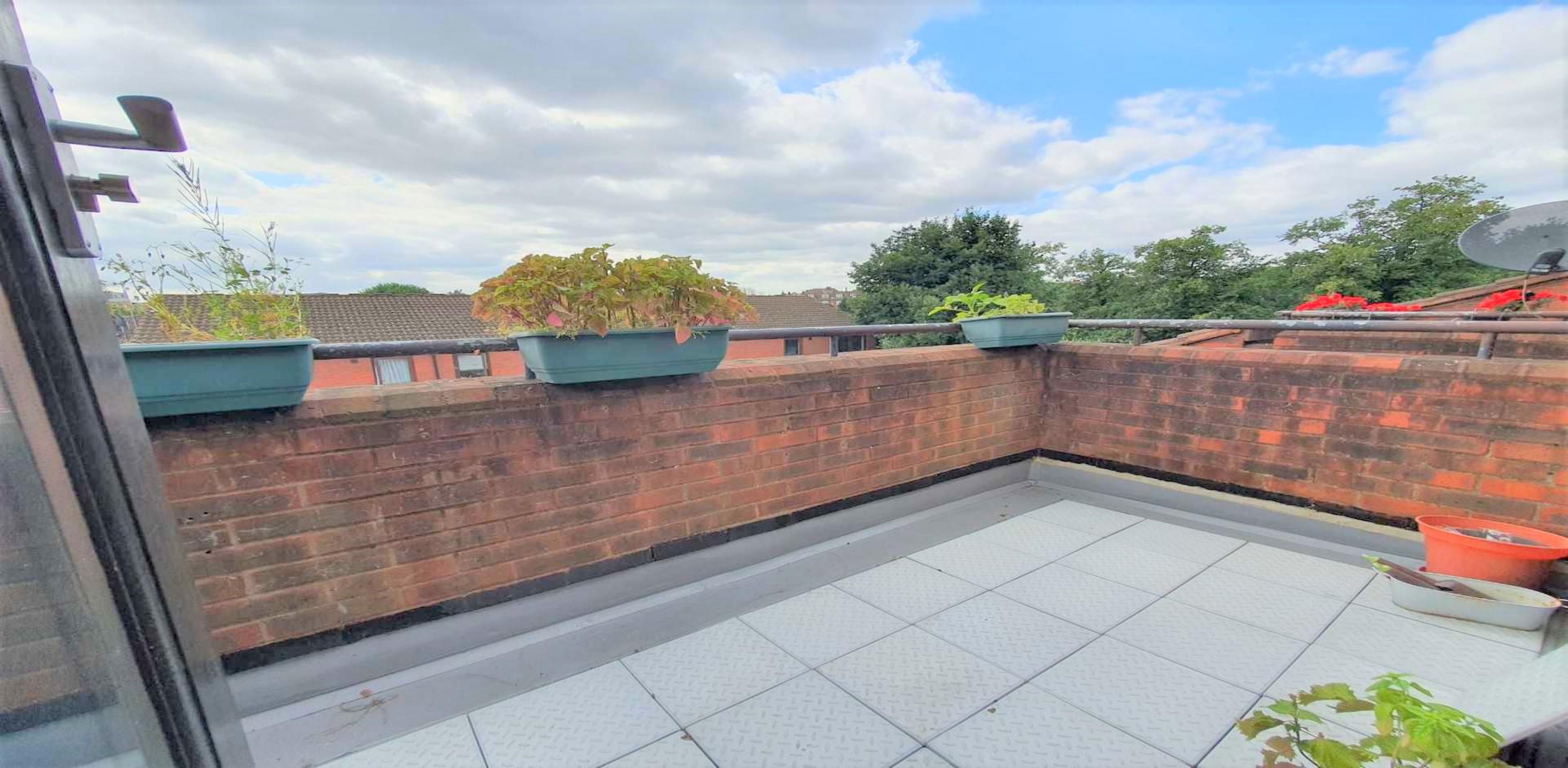 			1 Bedroom, 1 bath, 1 reception Flat			 Lymington Road, WEST HAMPSTEAD NW6