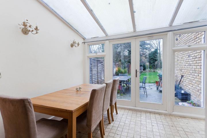 			NEW INSTRUCTION (three bathrooms, private garden), 3 Bedroom, 1 bath, 1 reception Flat			 Dyne Road, KILBURN