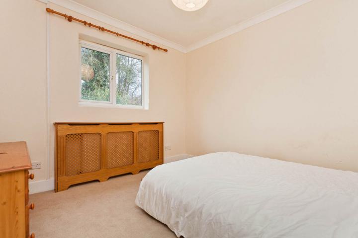 			NEW INSTRUCTION (three bathrooms, private garden), 3 Bedroom, 1 bath, 1 reception Flat			 Dyne Road, KILBURN