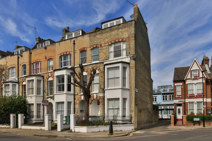 Bright 1 bedroom ground floor garden property close to zone 2 underground  Marlborough Road, Upper Holloway 