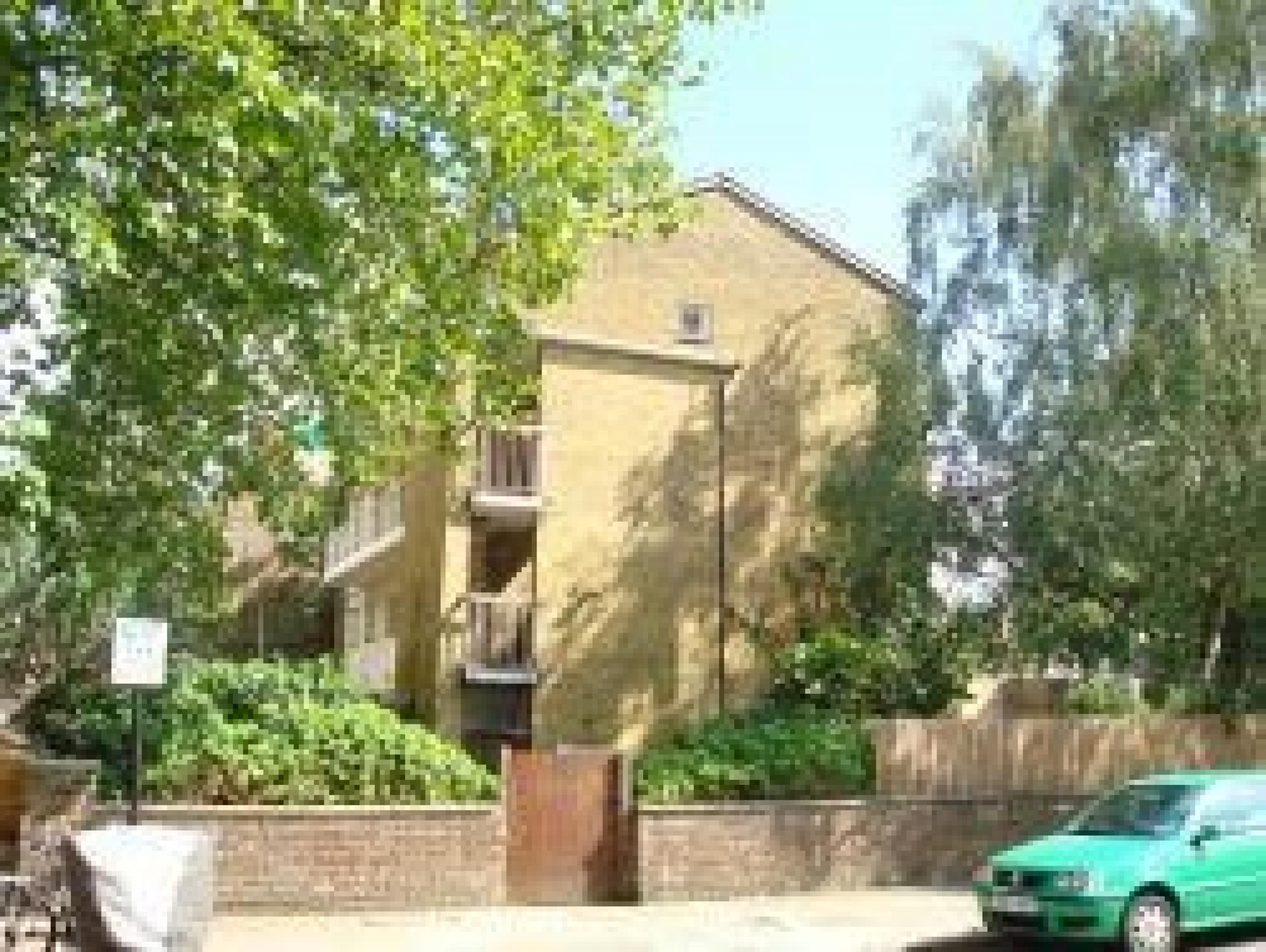 			New Instruction, 2 Bedroom, 1 bath, 1 reception Flat			 Parkhill Road, BELSIZE PARK/HAMPSTEAD HEATH NW3