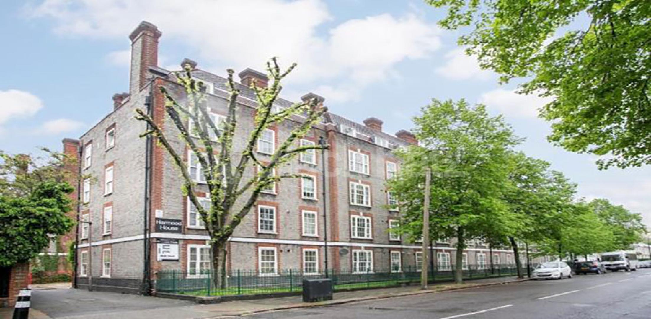 			MINS TO CAMDEN CAMDEN MARKET!, 2 Bedroom, 1 bath, 1 reception Flat			 Harmood House, Harmood Street, CAMDEN