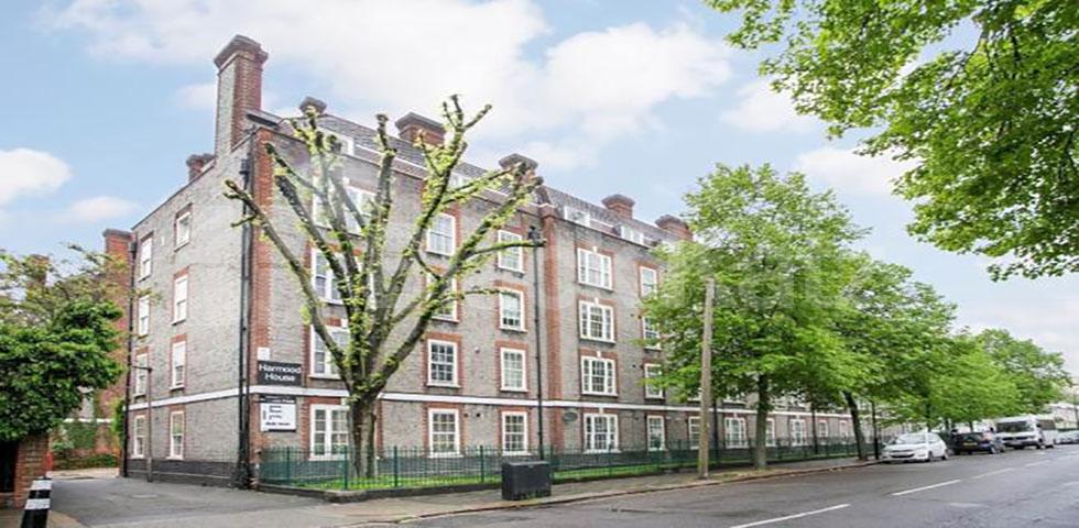 			MINS TO CAMDEN CAMDEN MARKET!, 2 Bedroom, 1 bath, 1 reception Flat			 Harmood House, Harmood Street, CAMDEN