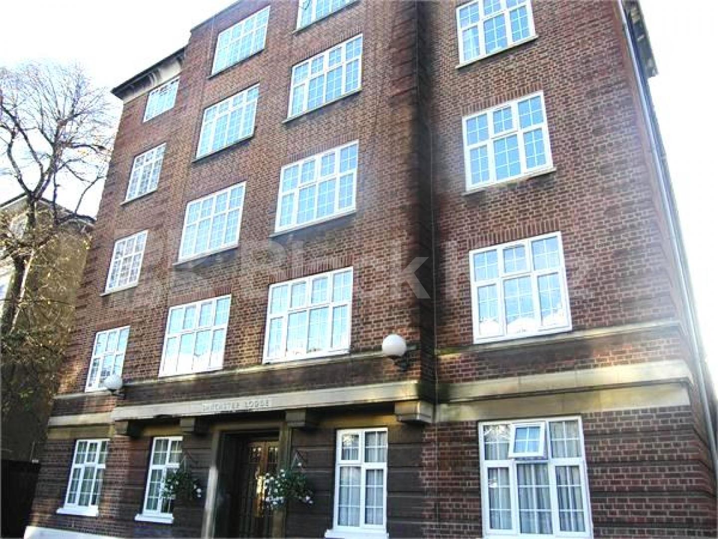 			NEW INSTRUCTION!, 2 Bedroom, 1 bath, 1 reception Flat			 Lancaster Road, NOTTING HILL 