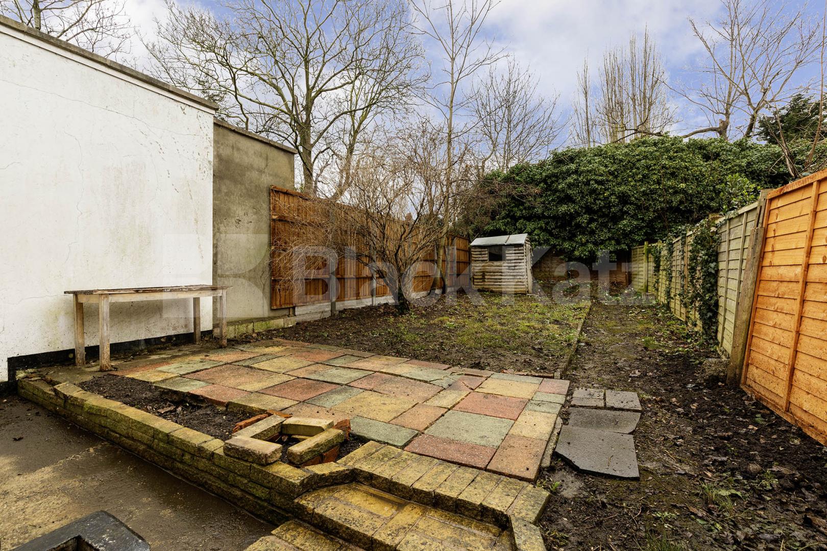 We are delighted to offer this lovely 1-bedroom apartment situated in a well-maintained period conversion in the sought-after area of Willesden Green Chichele Road, London, NW2,  London