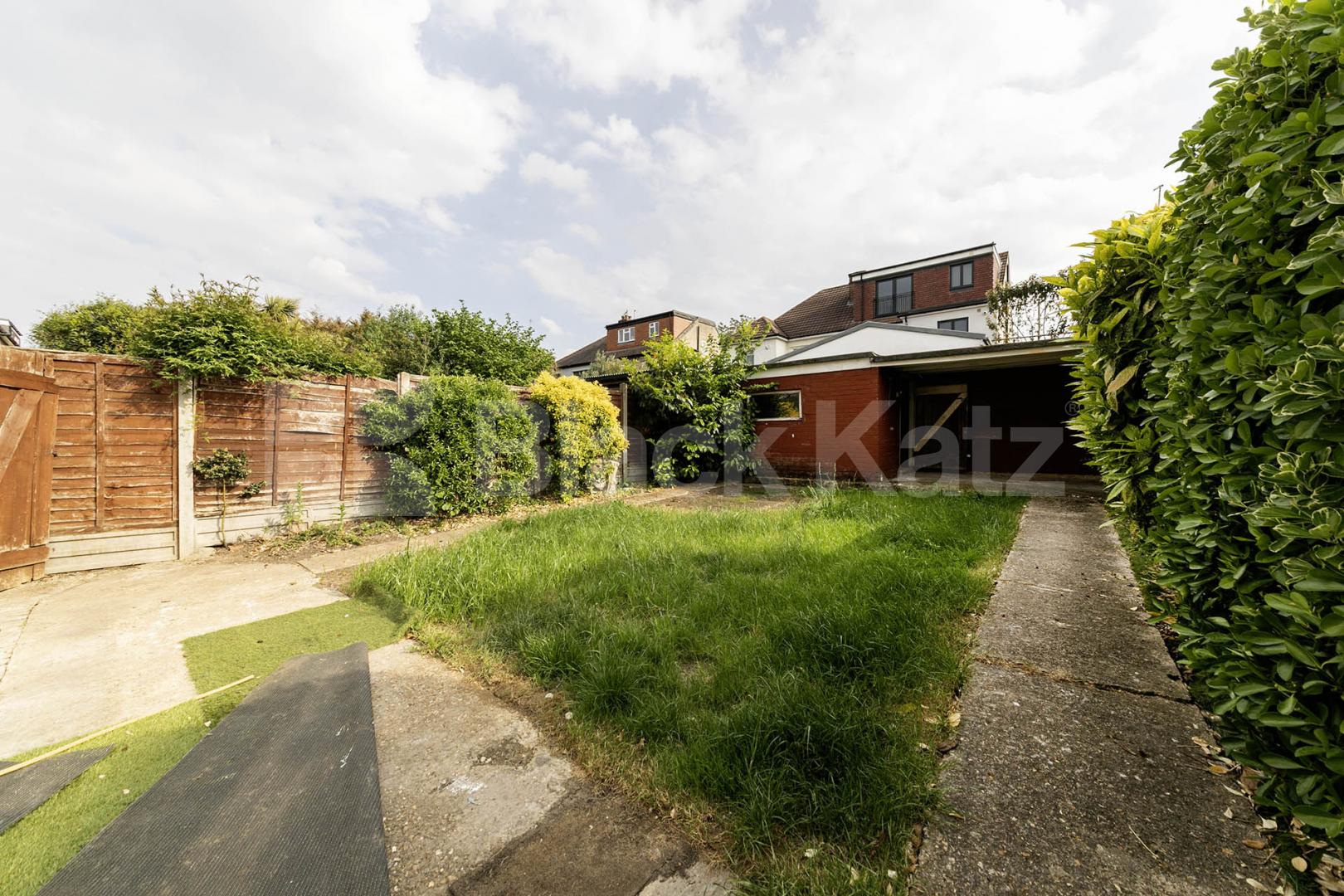 A well-presented and spacious two-bedroom property situated on the popular Geary Road, offering generous living accommodation throughout and available immediately Geary Road, London, NW10,  London