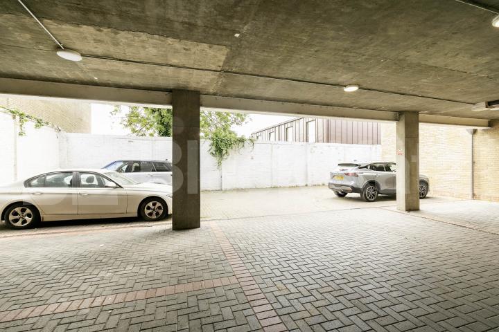We are delighted to offer this newly build three bedroom, three bathroom apartment located in Cricklewood area Dignam Close, Kazakh House, NW2,  Kazakh House