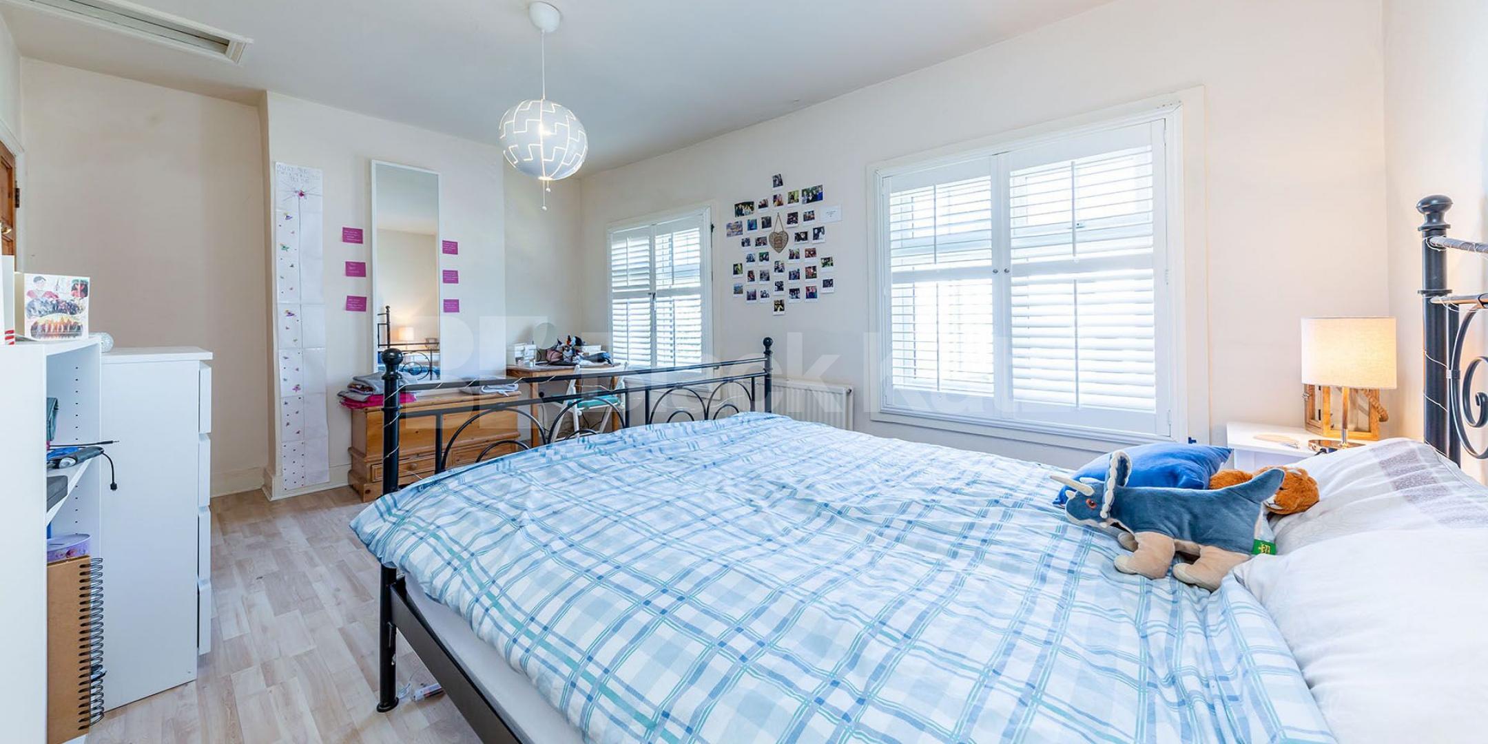 			WHOLE HOUSE!, 3 Bedroom, 1 bath, 1 reception House			 Trinity Road, East Finchley