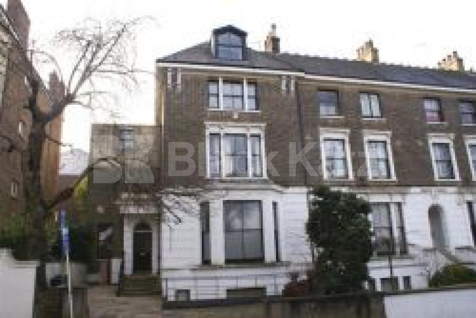 			2 Bedroom, 1 bath, 1 reception Flat			 Hampstead Lane, HIGHGATE