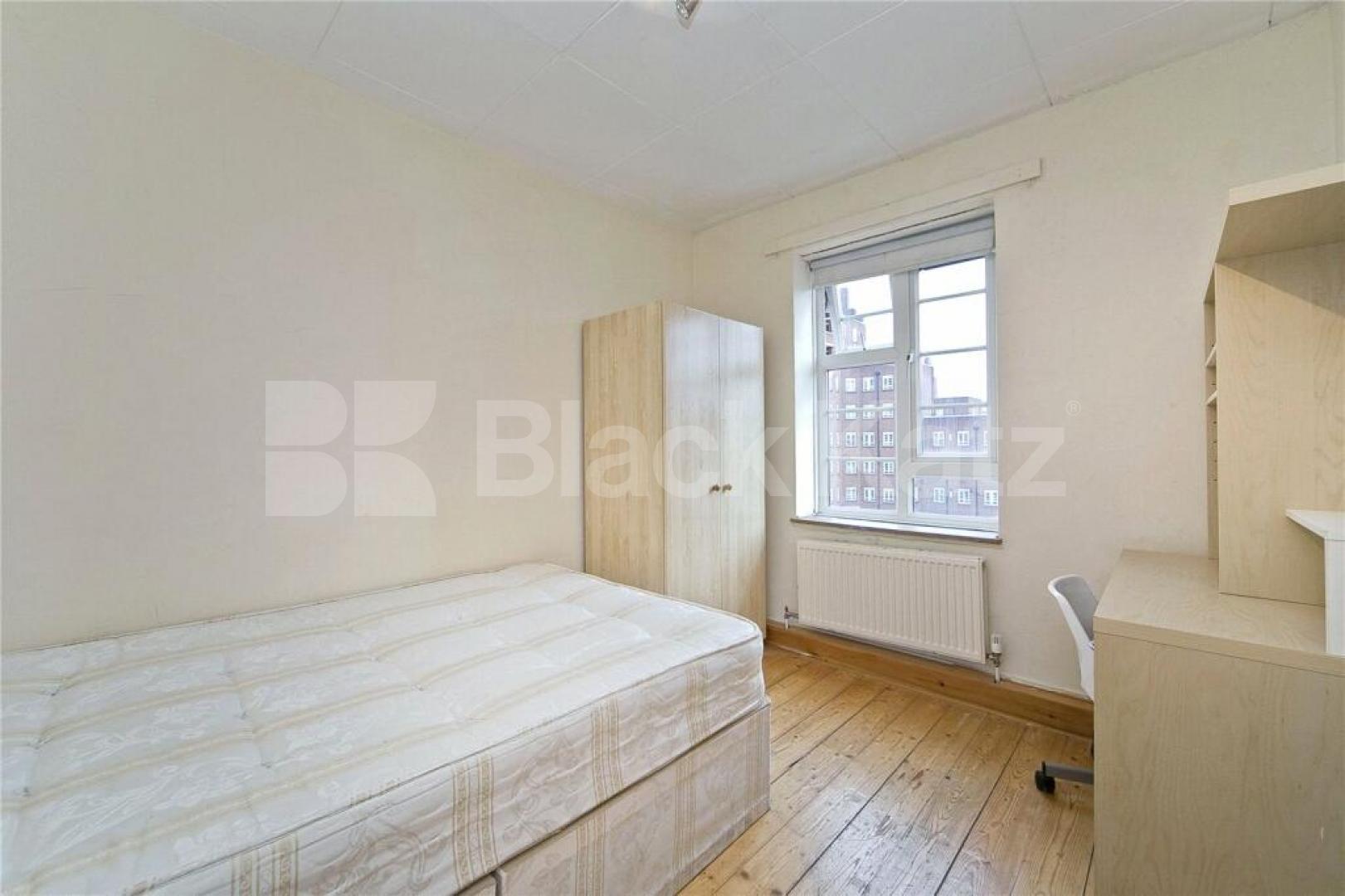 Spacious three bedroom property set in an amazing location  Lewis Street, Camden