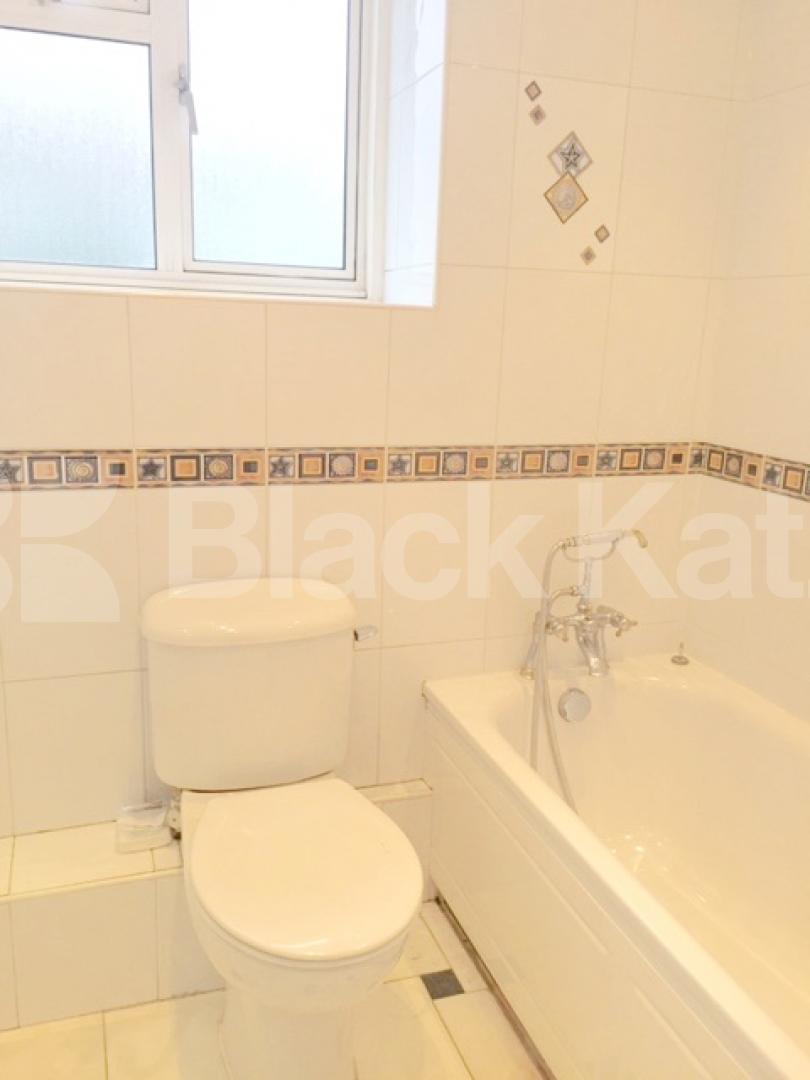 			NEW INSTRUCTION, 2 Bedroom, 1 bath, 1 reception Flat			 Saint Albans Avenue, CHISWICK