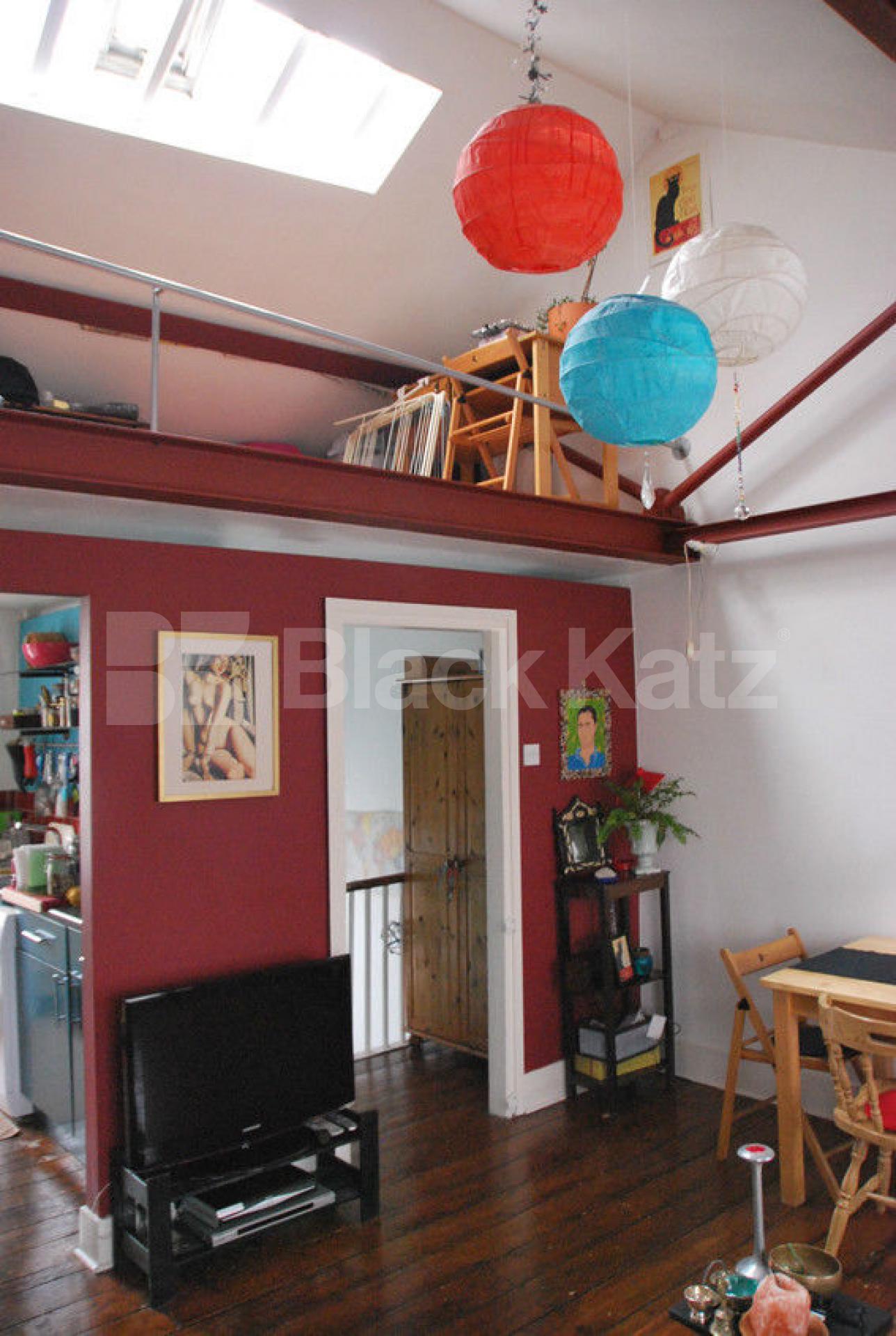 			NEW INSTRUCTION, 2 Bedroom, 1 bath, 1 reception Maisonette			 Stockwell Road, Stockwell/Brixton SW9