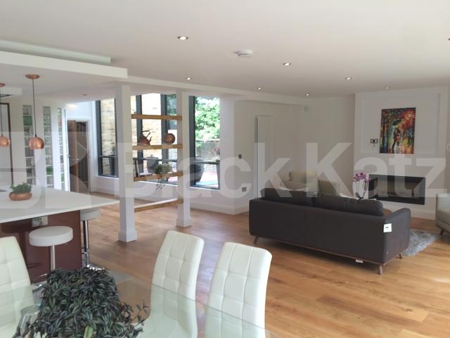 			NEW INSTRUCTION (Includes Parking), 4 Bedroom, 1 bath, 1 reception Mews House			 Rushgrove Street , Woolwich Arsenal