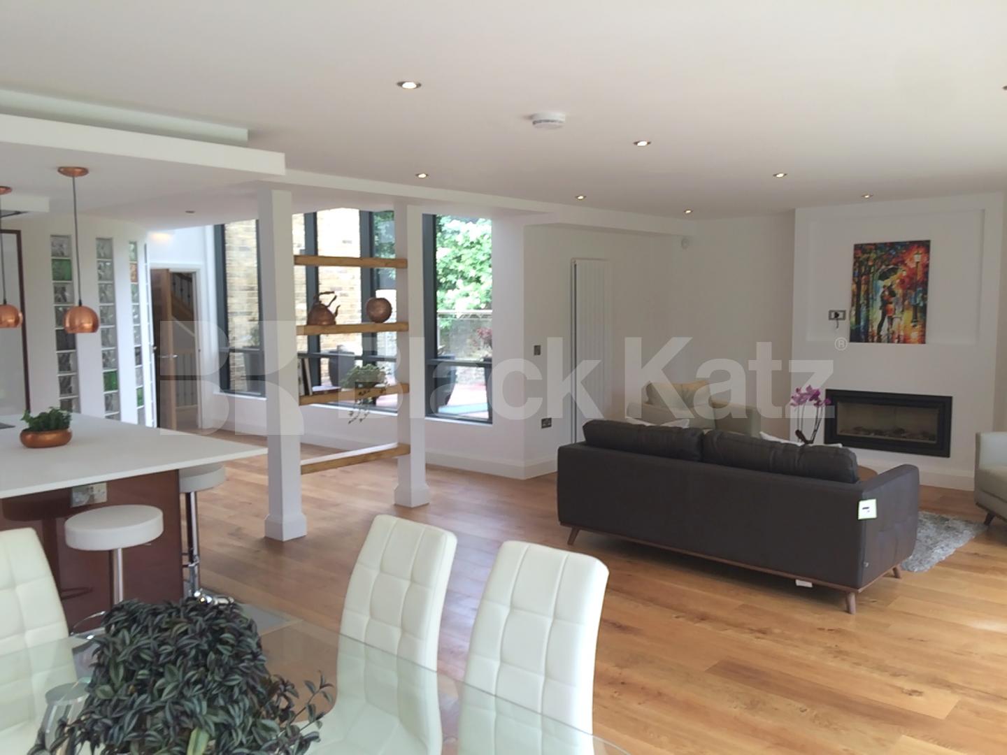 			NEW INSTRUCTION (Includes Parking), 4 Bedroom, 1 bath, 1 reception Mews House			 Rushgrove Street , Woolwich Arsenal