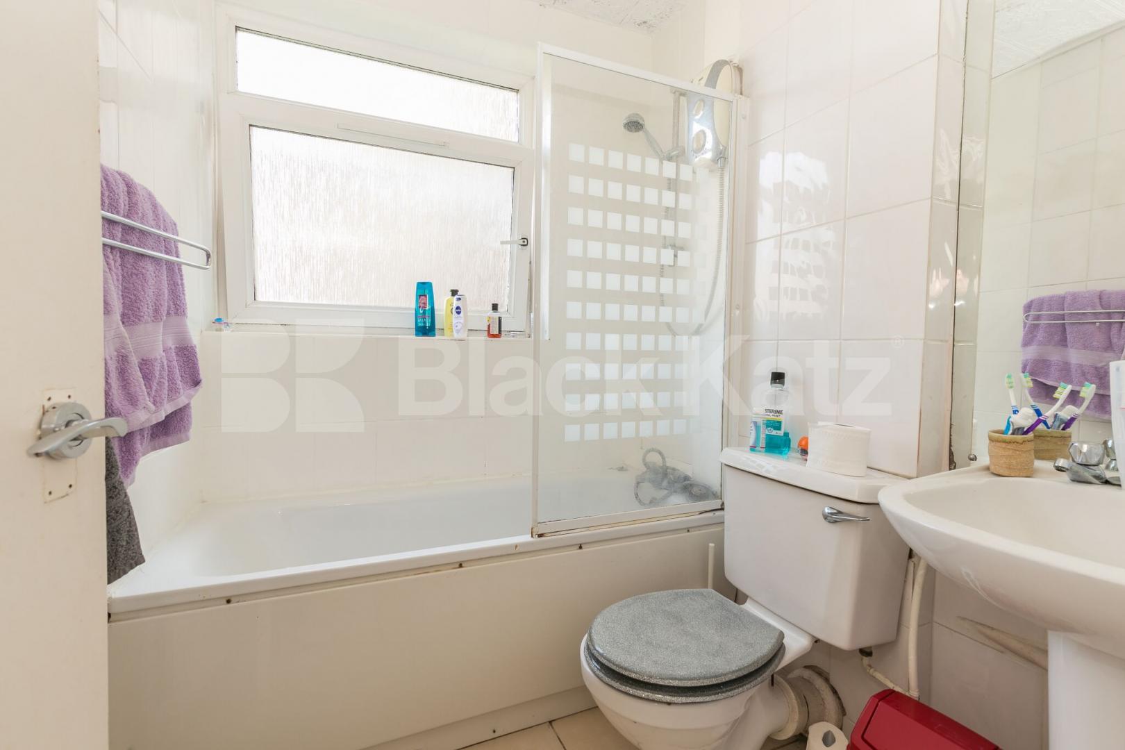 			Great Location!, 2 Bedroom, 1 bath, 1 reception Flat			 Crouch Hall Road, Crouch End