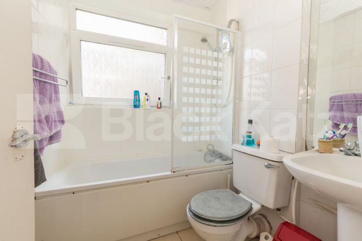 			Great Location!, 2 Bedroom, 1 bath, 1 reception Flat			 Crouch Hall Road, Crouch End