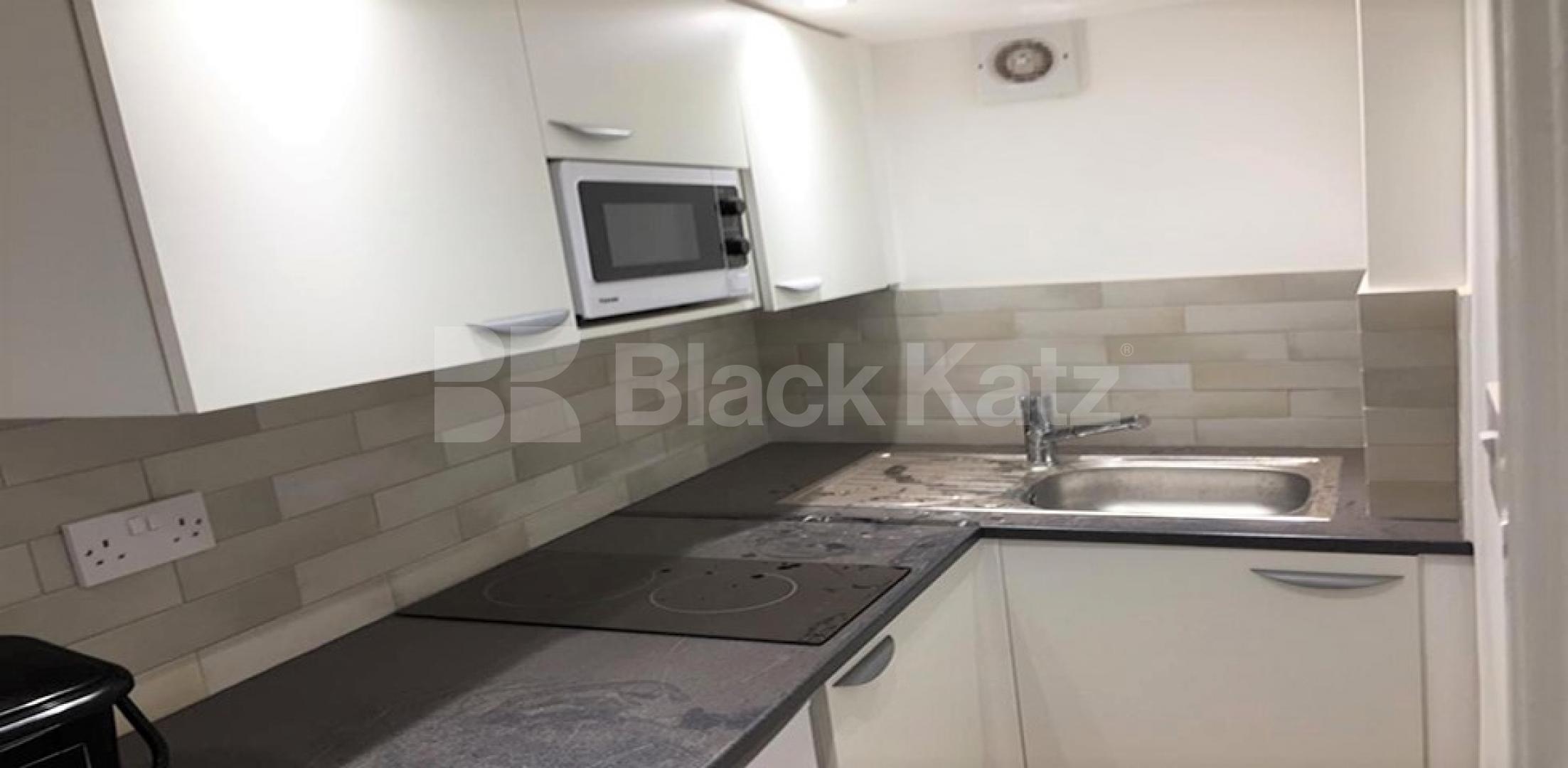 Modern Studio walking distance to Marylebone Tube & Regents Park Harewood Avenue, Marylebone