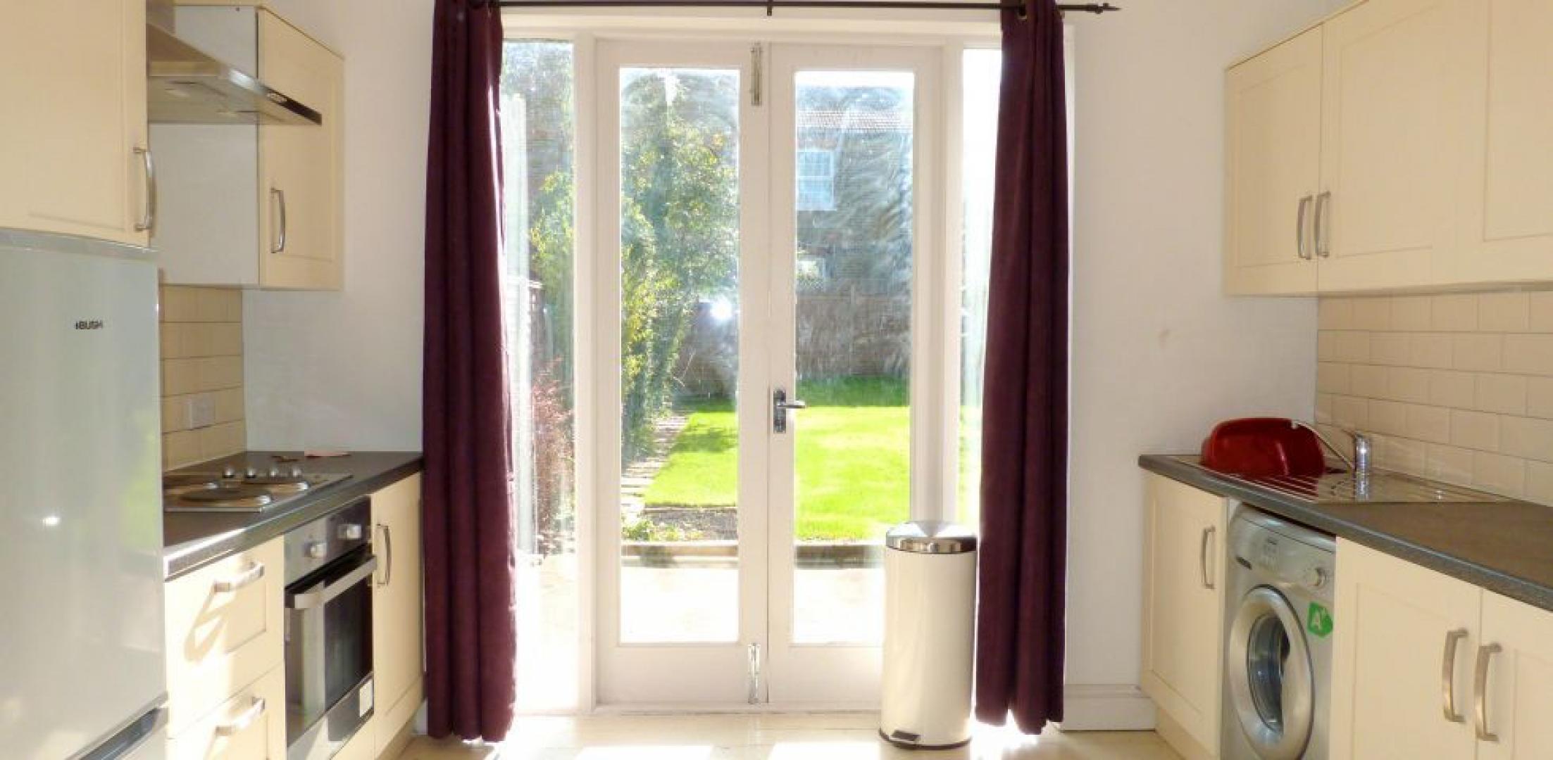 			PRIVATE GARDEN, 2 Bedroom, 1 bath, 1 reception Flat			 Somerton Road, CRICKLEWOOD