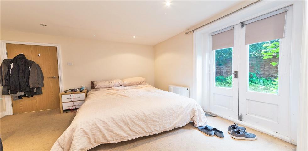 			2 Bedroom, 2 bath, 1 reception Flat			 Greencroft Gardens, WEST HAMPSTEAD
