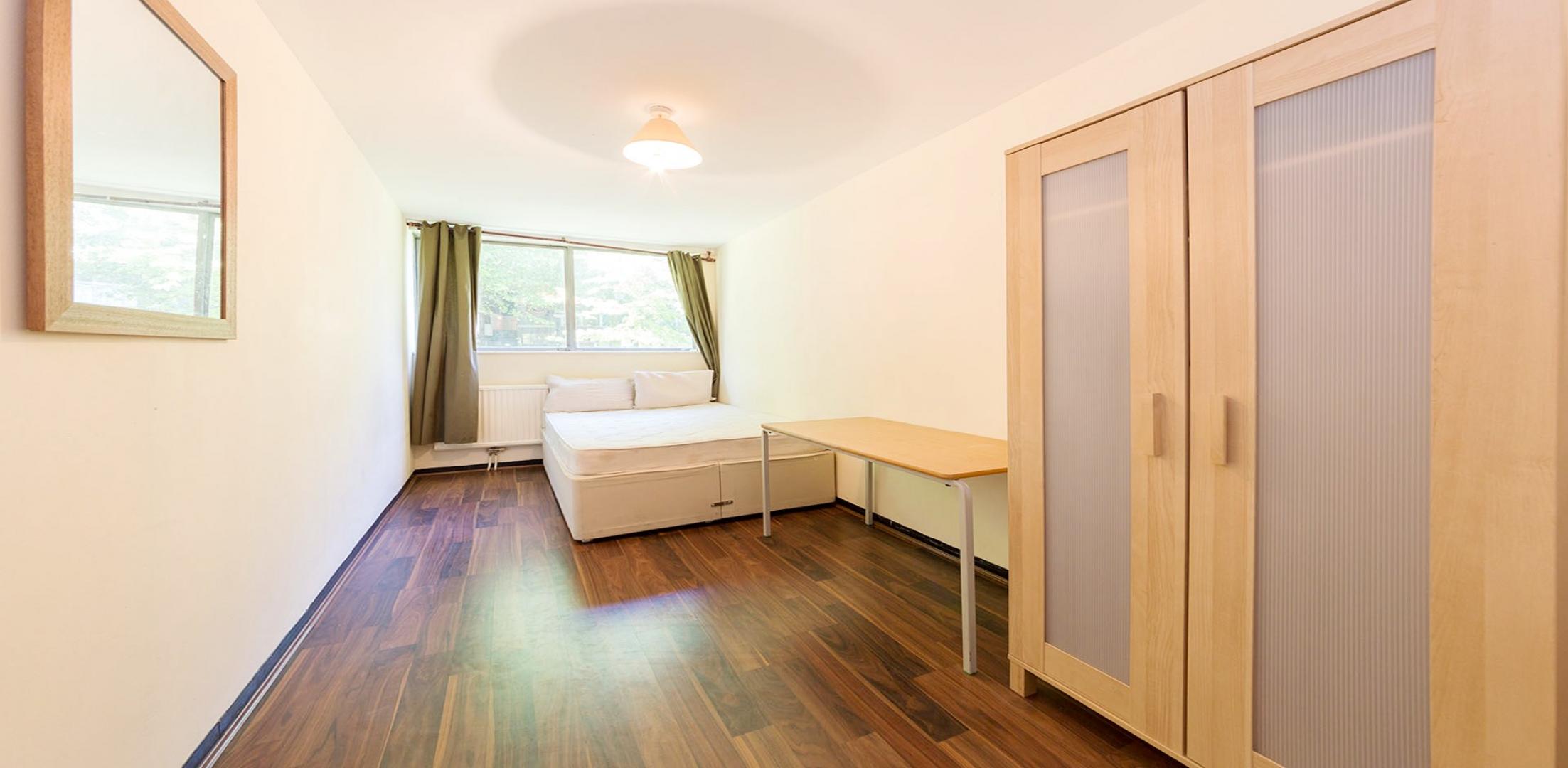 			3 Bedroom, 1 bath, 1 reception Flat			 Testerton Walk, , Latimer Road