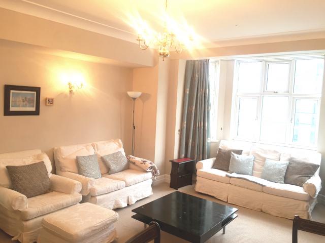 			HOT WATER AND HEATING INCLUDED, 2 Bedroom, 1 bath, 1 reception Apartment			 College Crescent, SWISS COTTAGE
