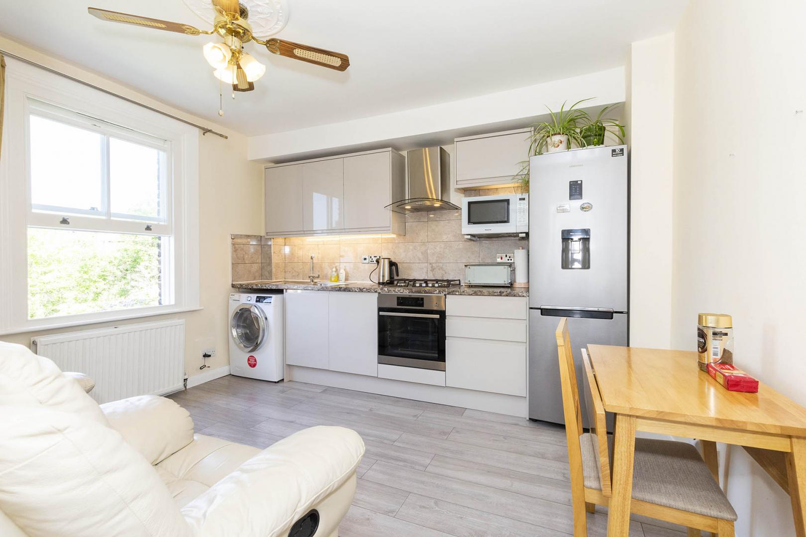 			1 Bedroom, 1 bath, 1 reception Flat			 Lowfield Rd, West Hampstead