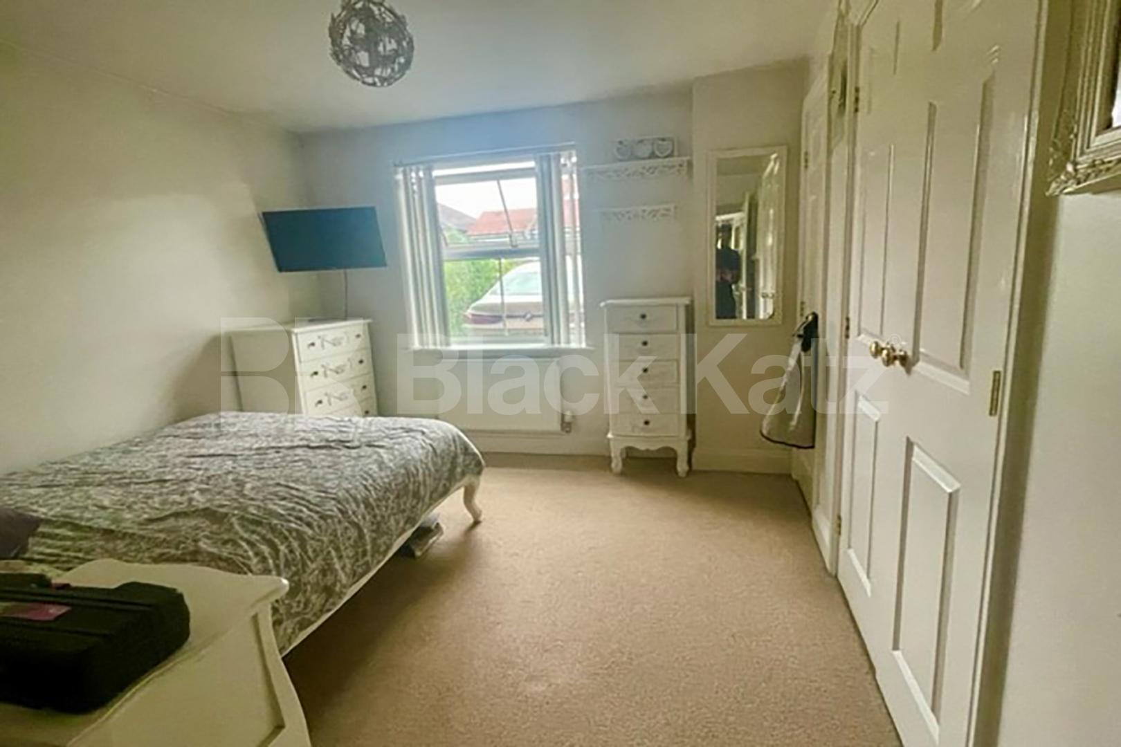 Spacious 1 bedroom flat with wood floors allocated parking & sole use of garden Cedar Heights, Cedar Road , Bushey, Watford