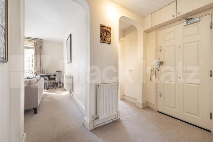 Spacious beautifully finished property in an amazing location Lees Place, Mayfair