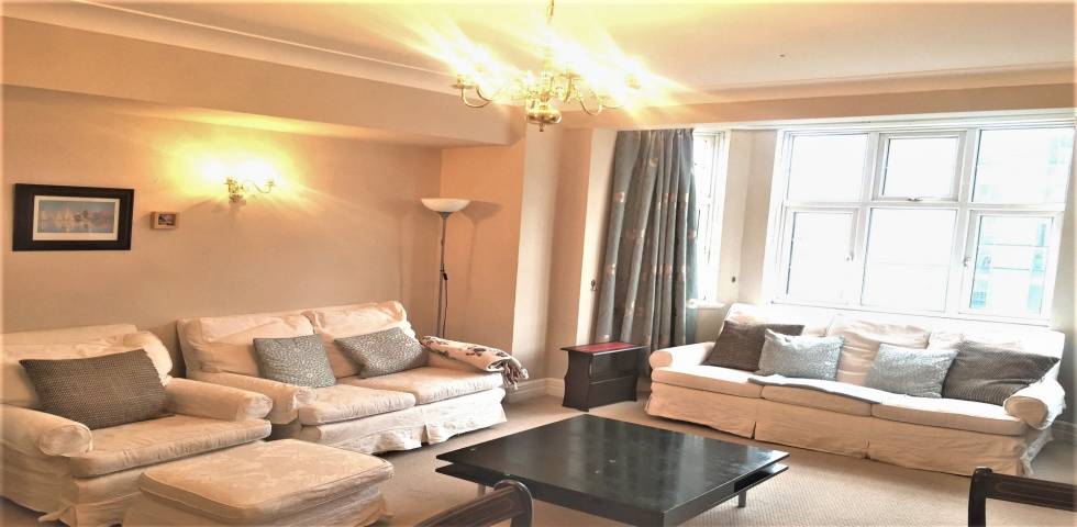 			2 Bedroom, 1 bath, 1 reception Flat			 College Crescent, SWISS COTTAGE