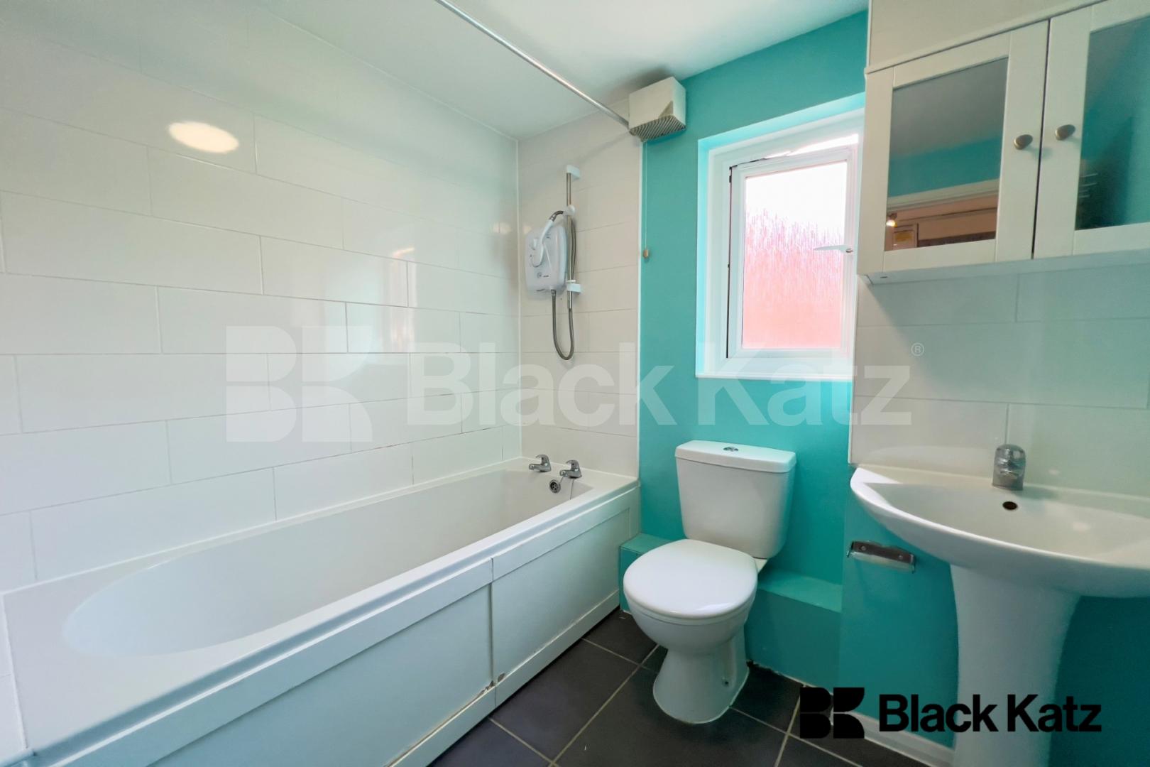  Well proportioned one bedroomed apartment Weald Close ,  Bermondsey