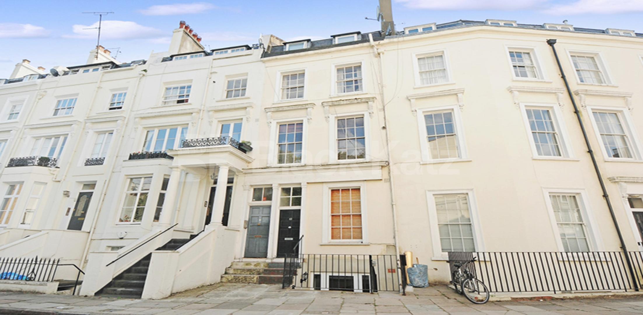 			NEW INSTRUCTION!, 2 Bedroom, 1 bath, 1 reception Flat			 Alma Square, ST JOHNS WOOD