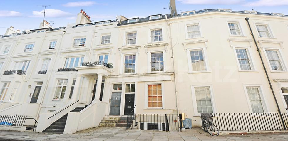 			NEW INSTRUCTION!, 2 Bedroom, 1 bath, 1 reception Flat			 Alma Square, ST JOHNS WOOD