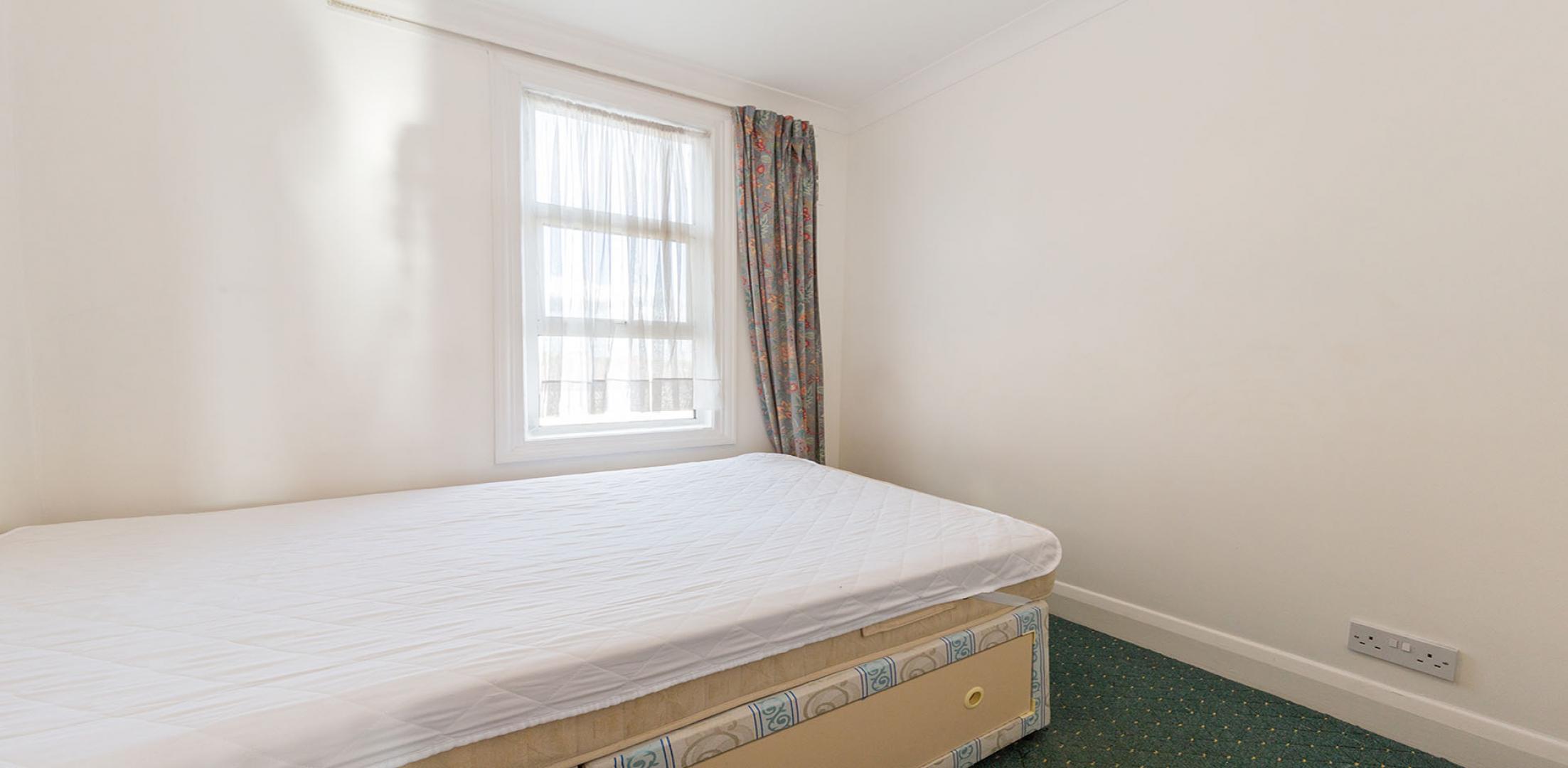 Central apartment finished to a high standard Burnley Road, Dollis Hill