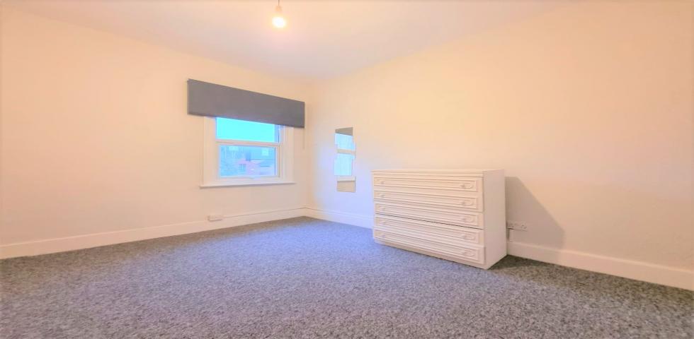 			3 Bedroom, 1 bath, 1 reception Flat			 Ash Grove, Cricklewood 