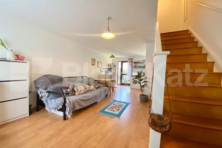 New build house with further study and private garden  St. James's Road , Bermondsey