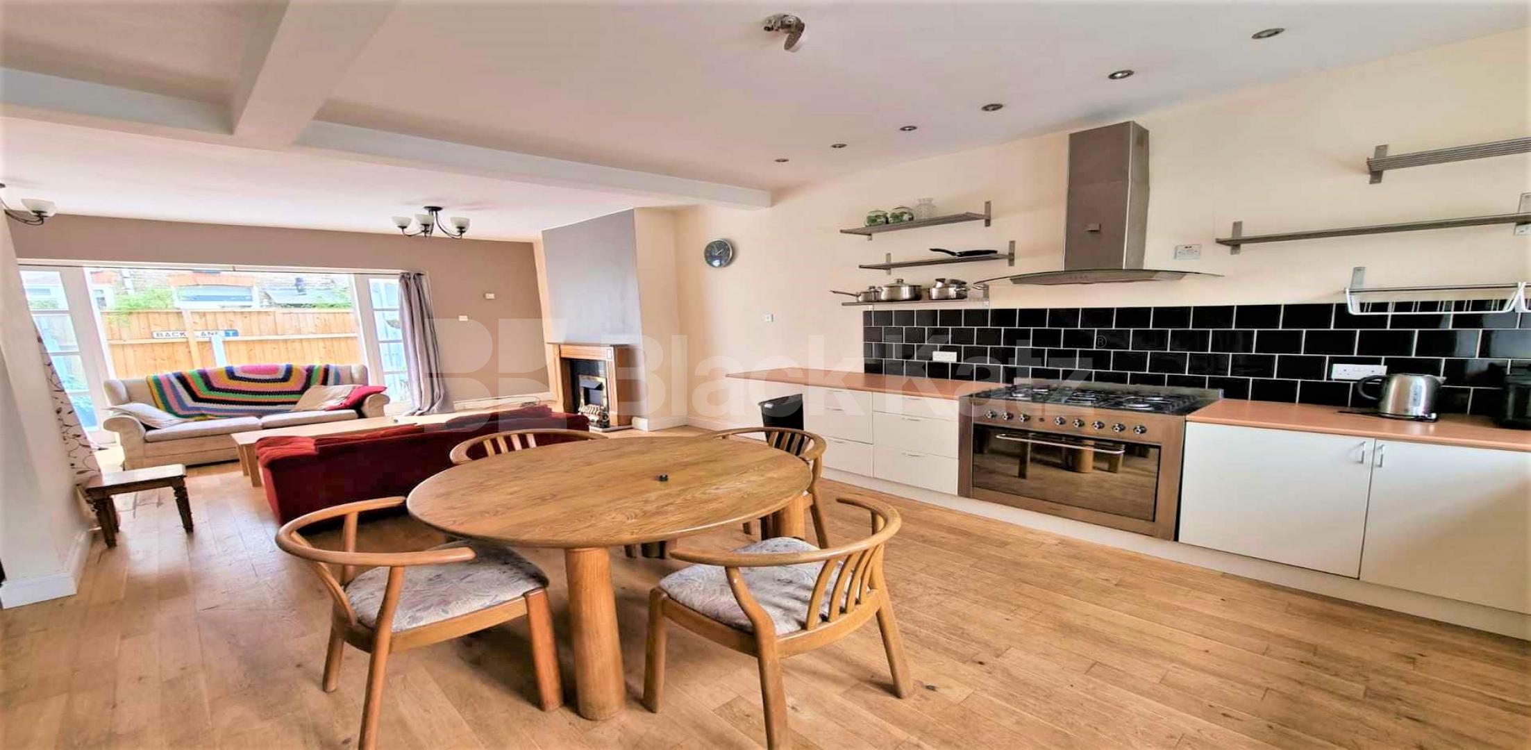 			3 Bedroom, 1 bath, 1 reception Terraced House			 Galloway Road , Shepherds Bush
