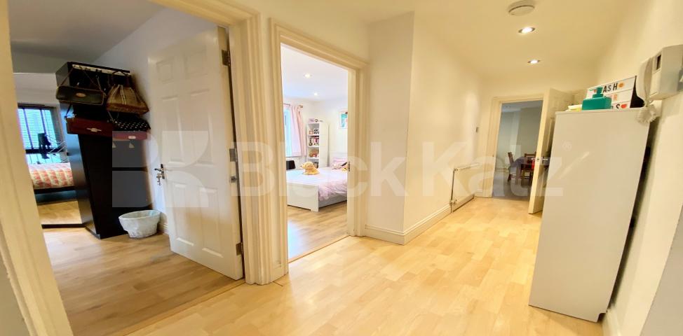 			LET , 3 Bedroom, 1 bath, 1 reception Apartment			 The Aspect, Deverell Street , London Bridge/ Borough 