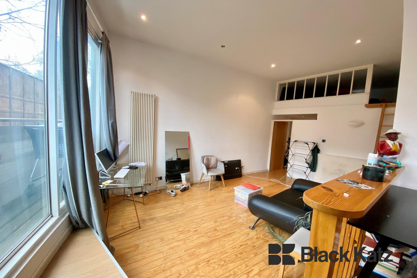 Superbly located & offering 528 Sq. Ft. of living & entertaining space  Newington Causeway, Borough