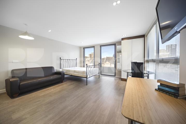 Modern Studio Apartment Moments from Old Street Station Mintern Street, Shoreditch Park