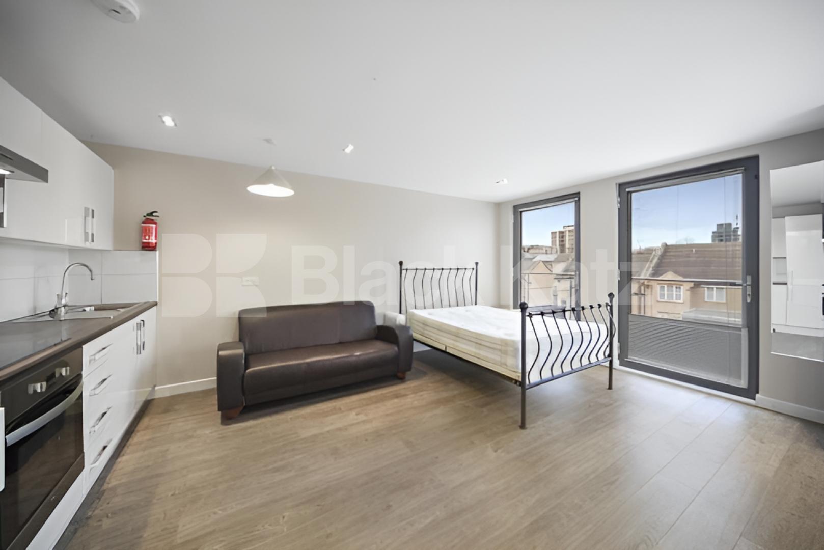 Modern Studio Apartment Moments from Old Street Station Mintern Street, Shoreditch Park