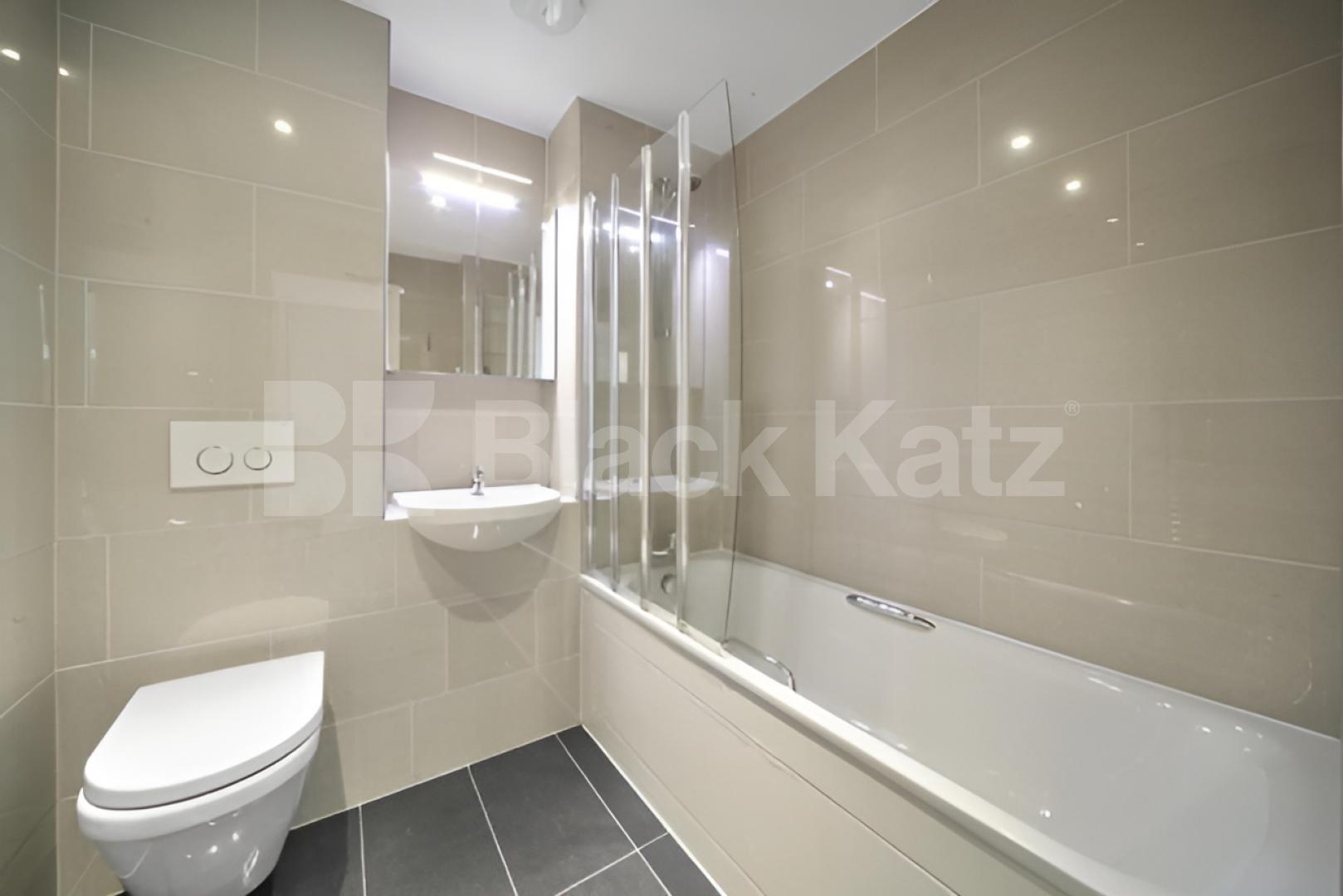 Modern Studio Apartment Moments from Old Street Station Mintern Street, Shoreditch Park