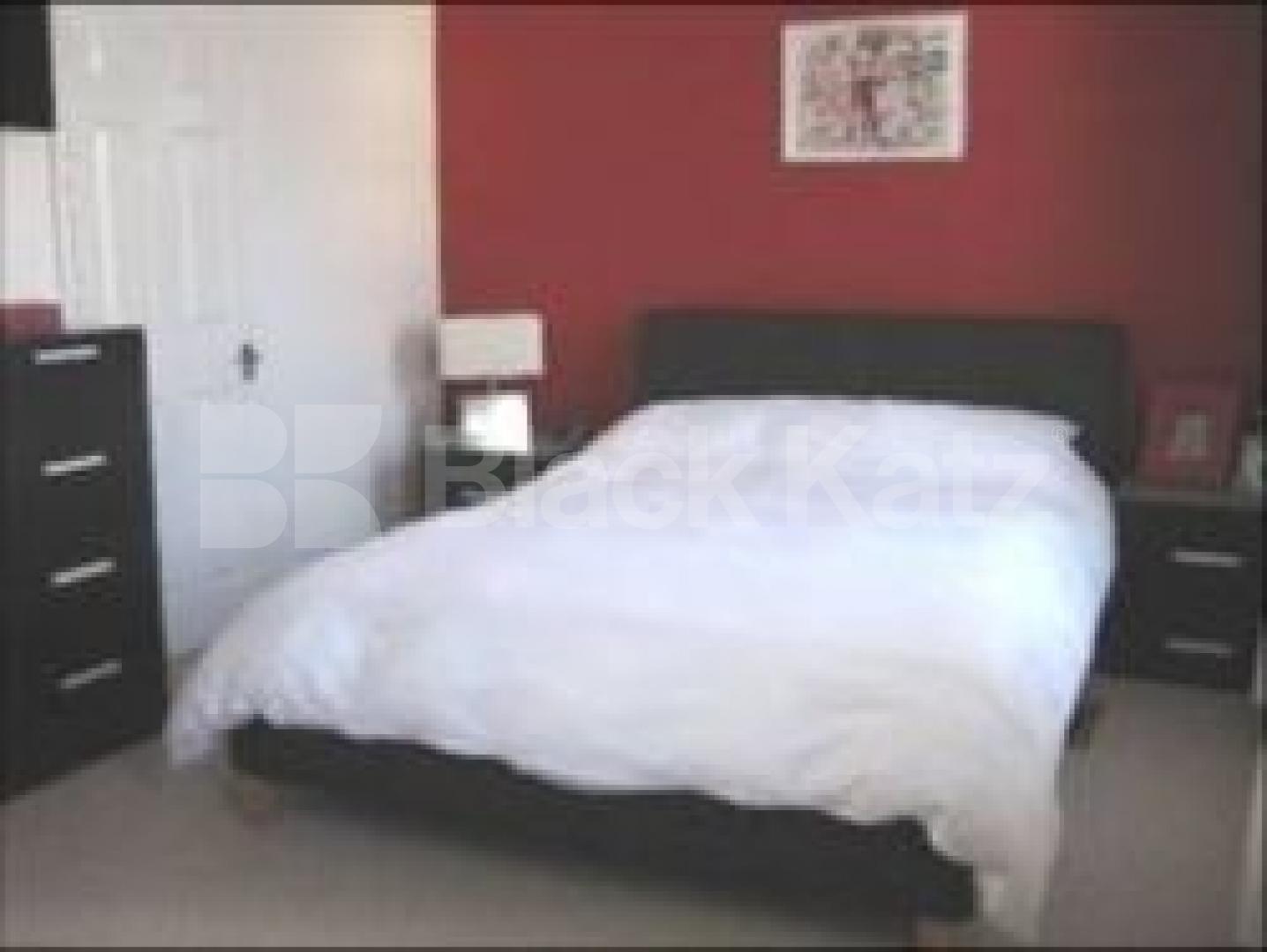 			3 Bedroom, 1 bath, 1 reception Flat			 Baring Street, ANGEL N1