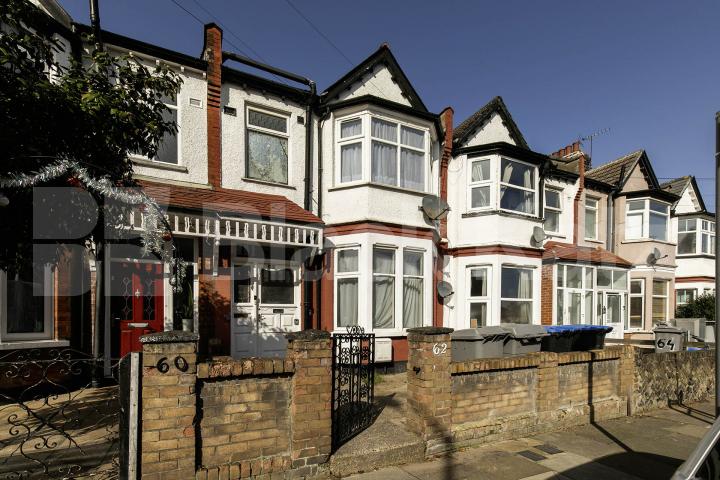 A beautifully presented three-bedroom split-level apartment situated on Lancaster Road, in the heart of Dollis Hill (NW10) Lancaster Road, London, NW10,  London
