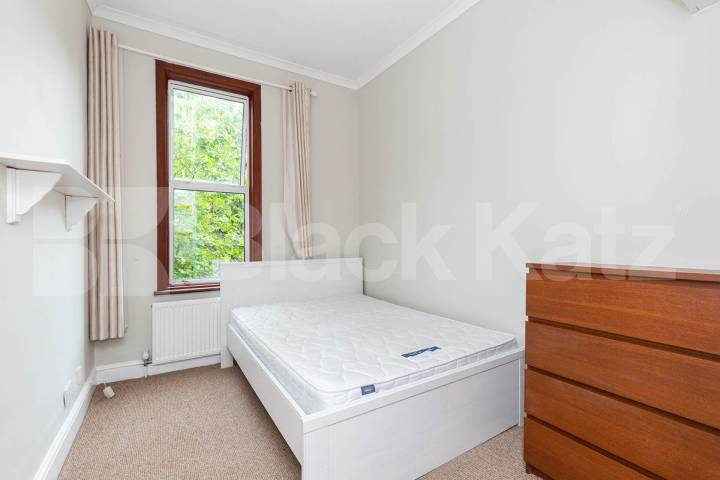 3 bedroom property located close Finsbury Park with a roof terrace Upper Tollington Park N4, Finsbury Park