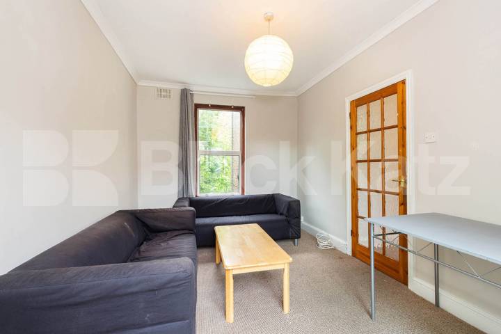 3 bedroom property located close Finsbury Park with a roof terrace Upper Tollington Park N4, Finsbury Park