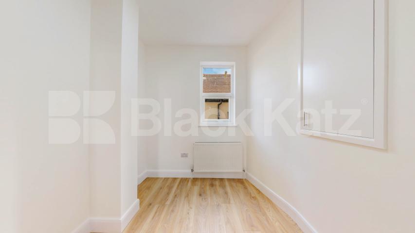 A beautifully refurbished three bedroom ground floor apartment offering modern and spacious living Headstone Road, Harrow, HA1,  Harrow